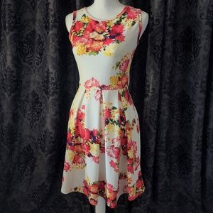 Floral Summer Dress, size Small